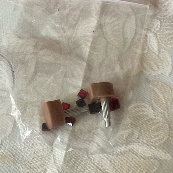 Lauren Lorraine Red Dazzled Pumps. SIZE 9. New in box. - Picture 7 of 9